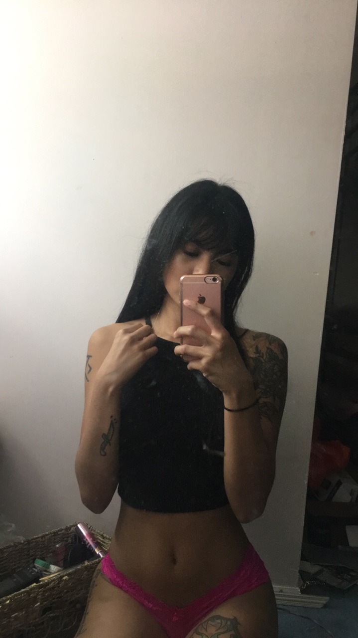 Akira, 31 ans, évasion sensuelle avec fleur de Jade